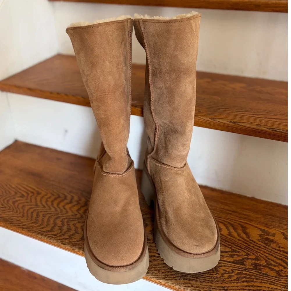 UGG Classic Esme‎ Boot New Heights Platform Boots Chestnut Suede Size 10 EUC